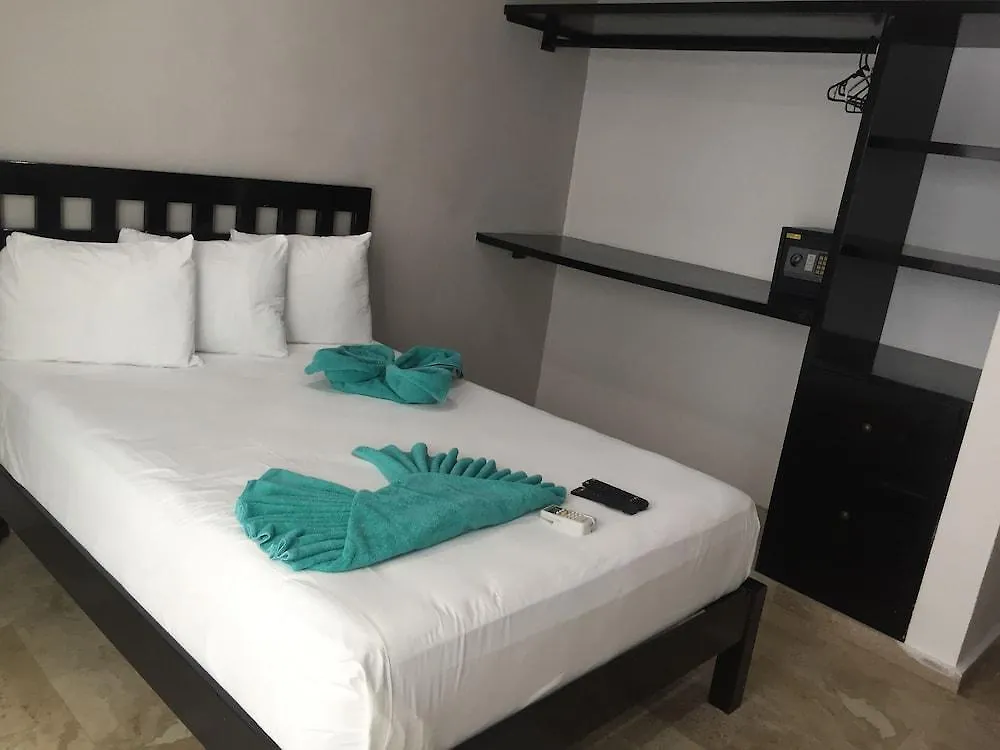 Coral Beach Condo Playa del Carmen Messico