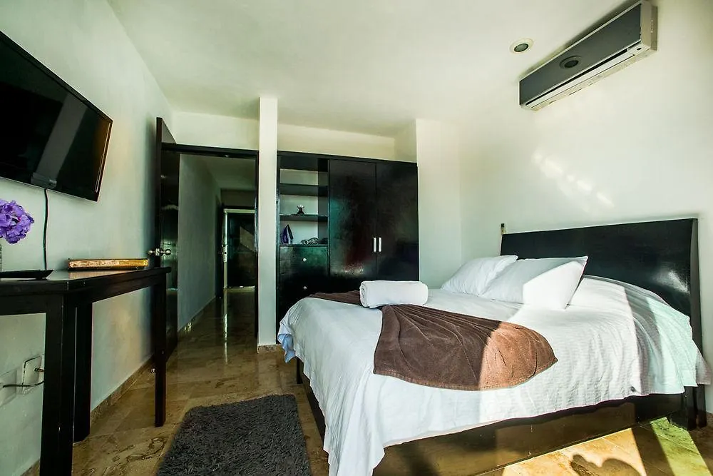 Coral Beach Condo Playa del Carmen Aparthotel