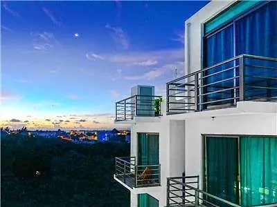 *** アパートホテル Coral Beach Condo プレヤデルカーメン メキシコ